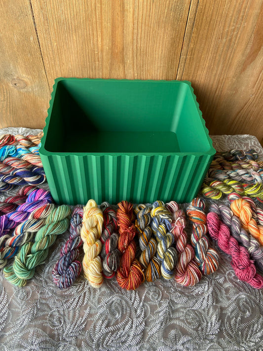 Scrappy Yarn and Box - Project / Kit - Knitting - Mini Skeins - Yarn - Colourful  - Unique - Crafts - Autumn Project